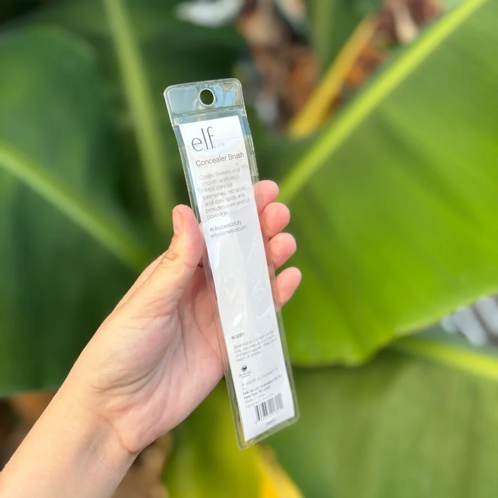 NEW e.l.f. Cosmetics Concealer Brush